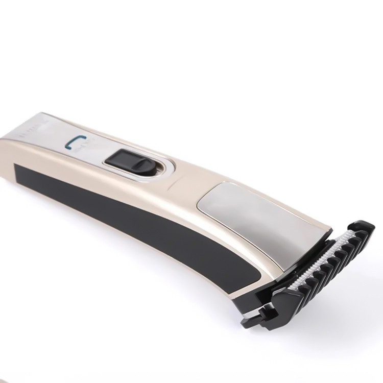 ماشین اصلاح سر و صورت کیمی مدل KM-5017، منبع انرژی باتری قابل شارژ، تکنولوژی اصلاح به صورت برش مستقیم، اندازه اصلاح 0.5 میلیمتری، مدت زمان شارژ 120 دقیقه و مدت زمان استفاده پس از شارژ 45 دقیقه، به همراه 4 عدد شانه، روغن، قابل شستشو، ضد حساسیت