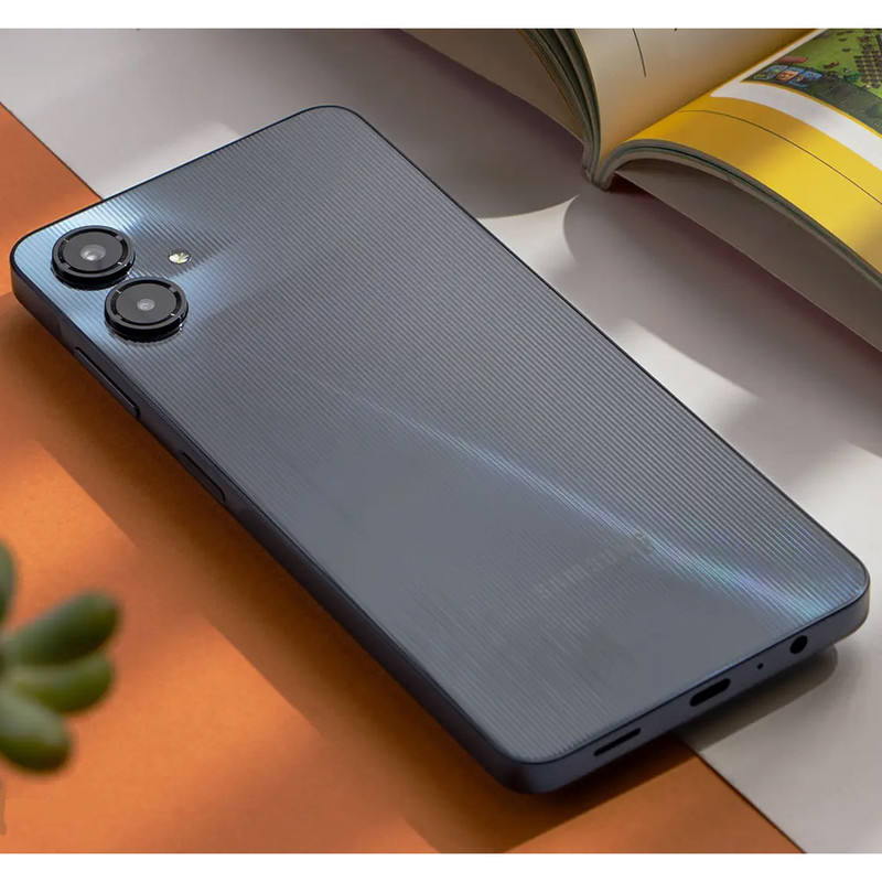 گوشی موبایل سامسونگ مدل Galaxy A06 دو سیم کارت ظرفیت 128 گیگابایت و رم 4 گیگابایت - به همراه شارژر 25 وات سامسونگ